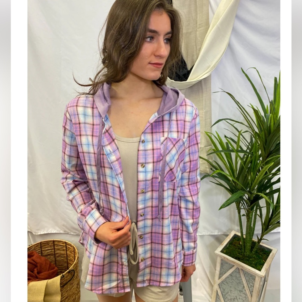 Hem & Thread lavender/pink shirt/hoodie